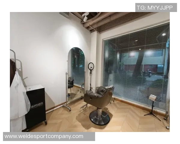 专属发型师分享为费尔明加维巴德吉亚马尔理发的独特体验与感受