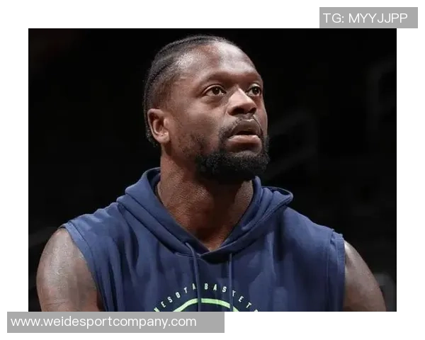 兰德尔赛季数据亮眼场均272分65篮板52助攻命中率高达56三分命中率47