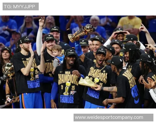 小卡首次背靠背出战热火雷霆无时间限制展现全力状态